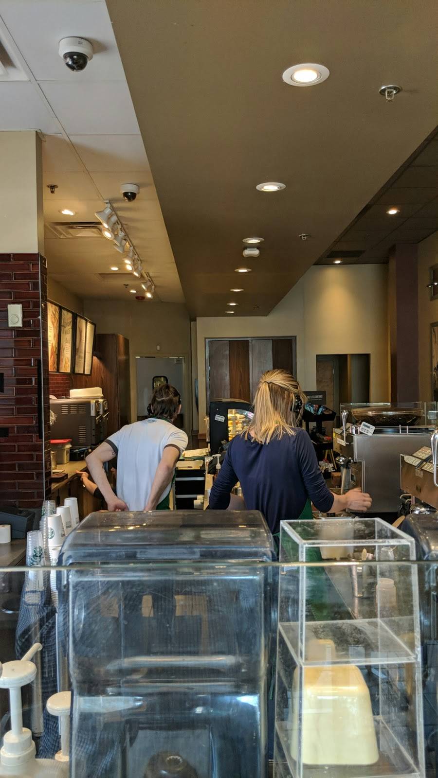 Starbucks | cafe | 1590 W Lake St Suite 101, Addison, IL 60101, USA | 6307734743 OR +1 630-773-4743