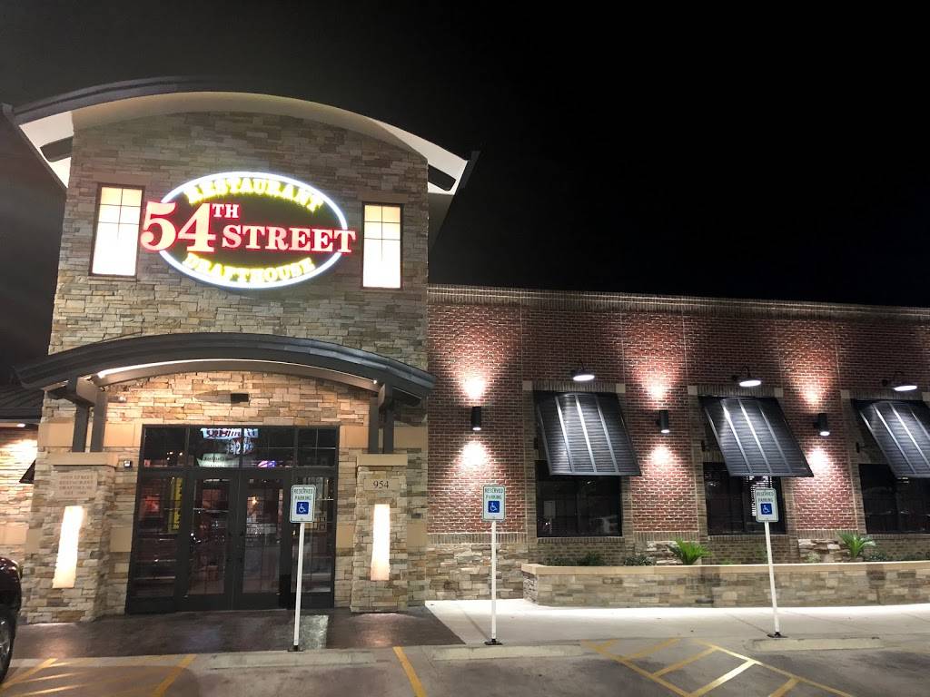 54th Street Restaurant & Drafthouse | restaurant | 954 E Rector St, San Antonio, TX 78216, USA | 2103425454 OR +1 210-342-5454