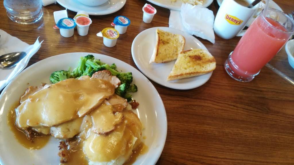 Dennys | restaurant | 1746 W Shaw Ave, Fresno, CA 93711, USA | 5594323806 OR +1 559-432-3806