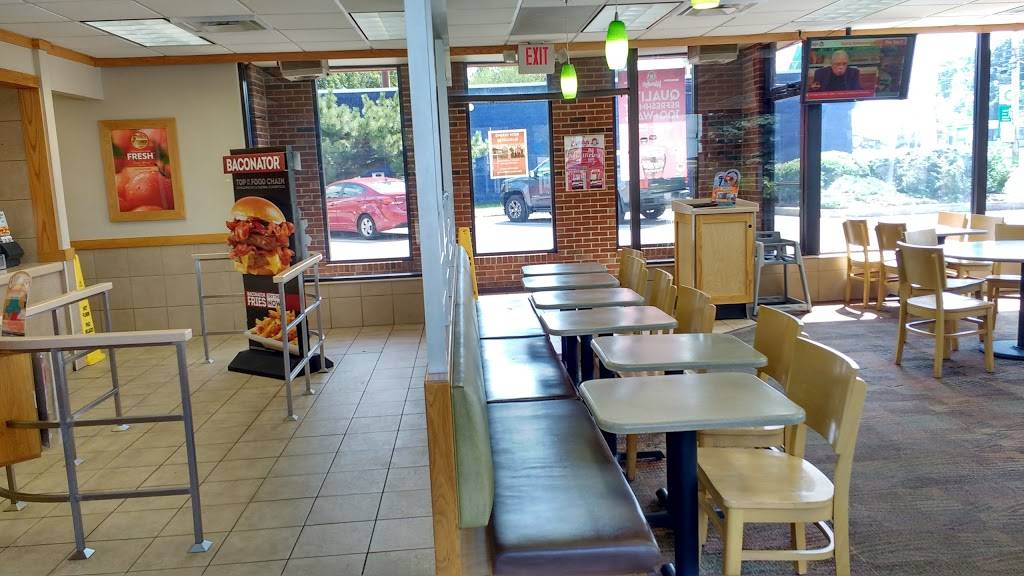 Wendys | restaurant | 8203 Veterans Hwy, Millersville, MD 21108, USA | 4109876507 OR +1 410-987-6507