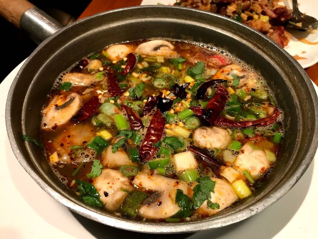 Manow Thai Kitchen | restaurant | 1138 Beacon St, Newton, MA 02461, USA | 6172442858 OR +1 617-244-2858