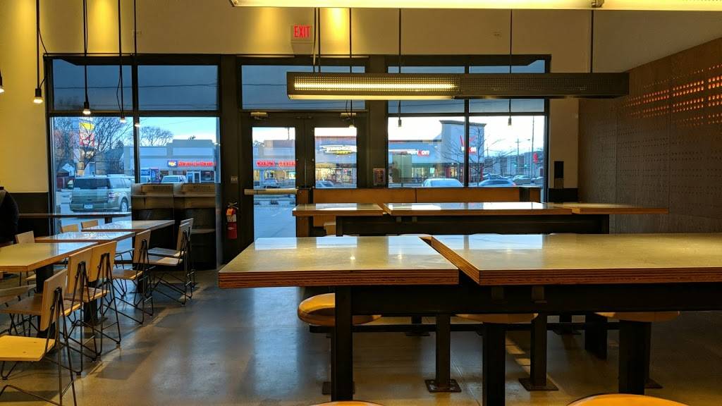 Chipotle Mexican Grill | restaurant | 3737 Merle Hay Rd #100, Des Moines, IA 50310, USA | 5159744300 OR +1 515-974-4300