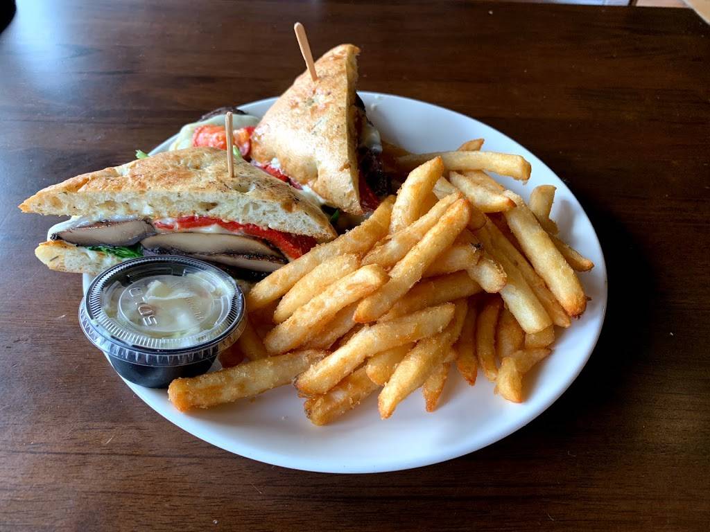 Lakeside Cafe and Grill | restaurant | 2233 Tacketts Mill Dr, Lake Ridge, VA 22192, USA | 7039104029 OR +1 703-910-4029