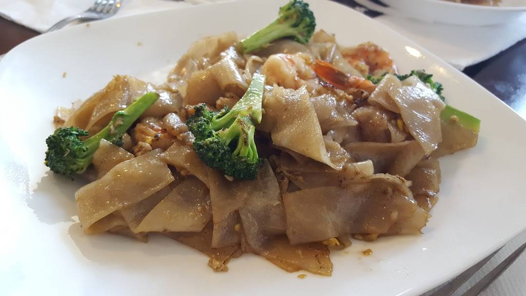 Bangkok Sapphires | Thai Cusine | restaurant | 3596 Redondo Beach Blvd, Torrance, CA 90504, USA | 3103296292 OR +1 310-329-6292