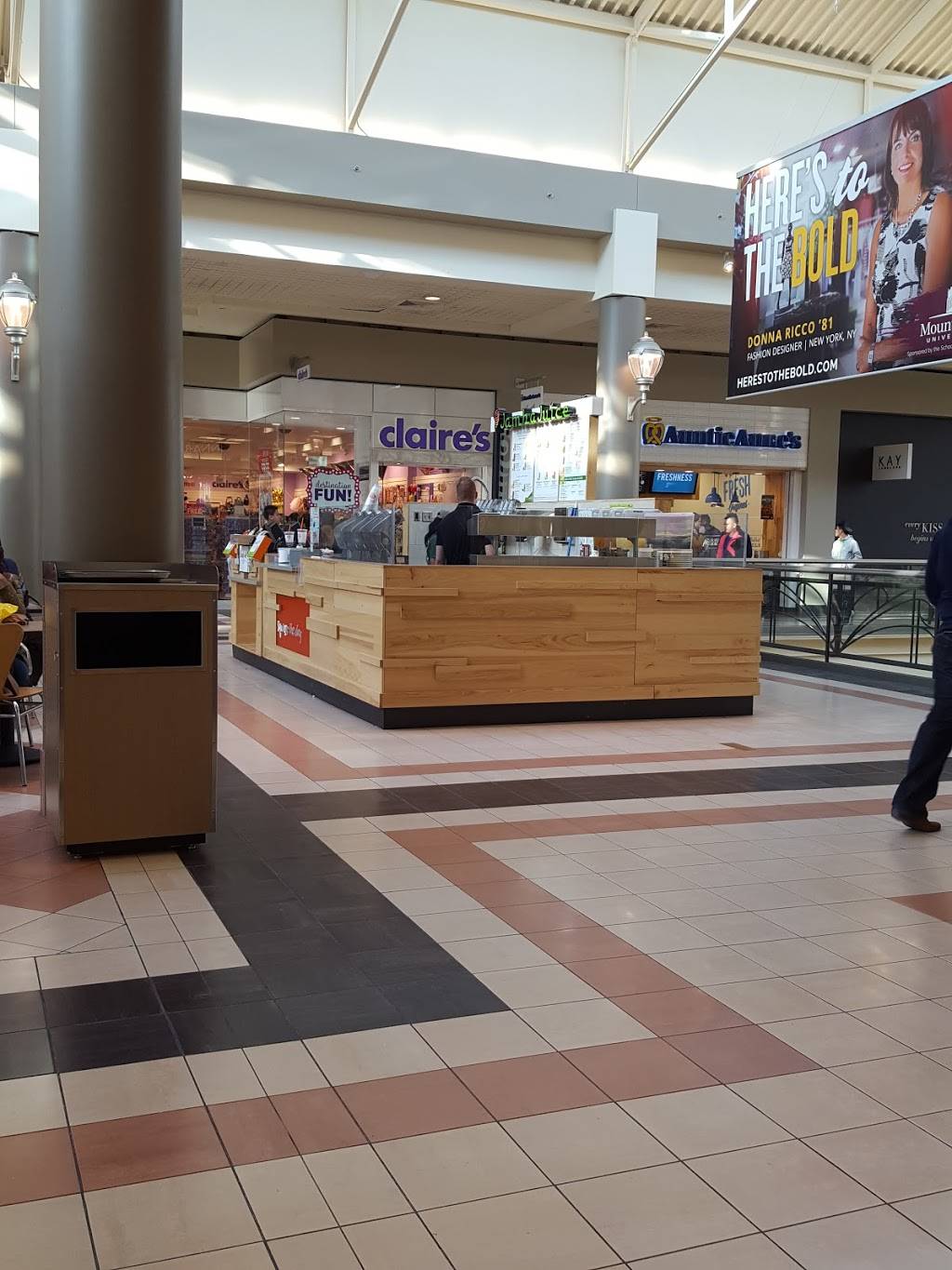 Jamba | restaurant | 2500 N Mayfair Rd Lvl 2, Wauwatosa, WI 53226, USA | 4147770232 OR +1 414-777-0232