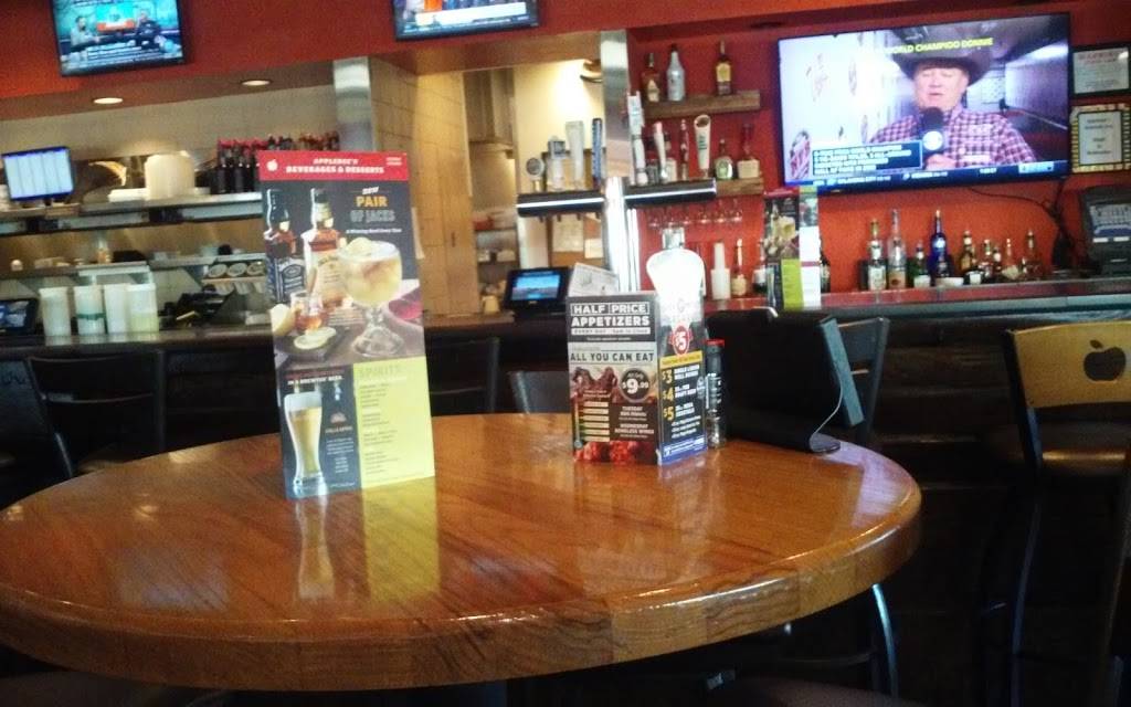 Applebees Grill + Bar | restaurant | 1251 S, Cherokee Dr, Marshall, MO 65340, USA | 6608862749 OR +1 660-886-2749