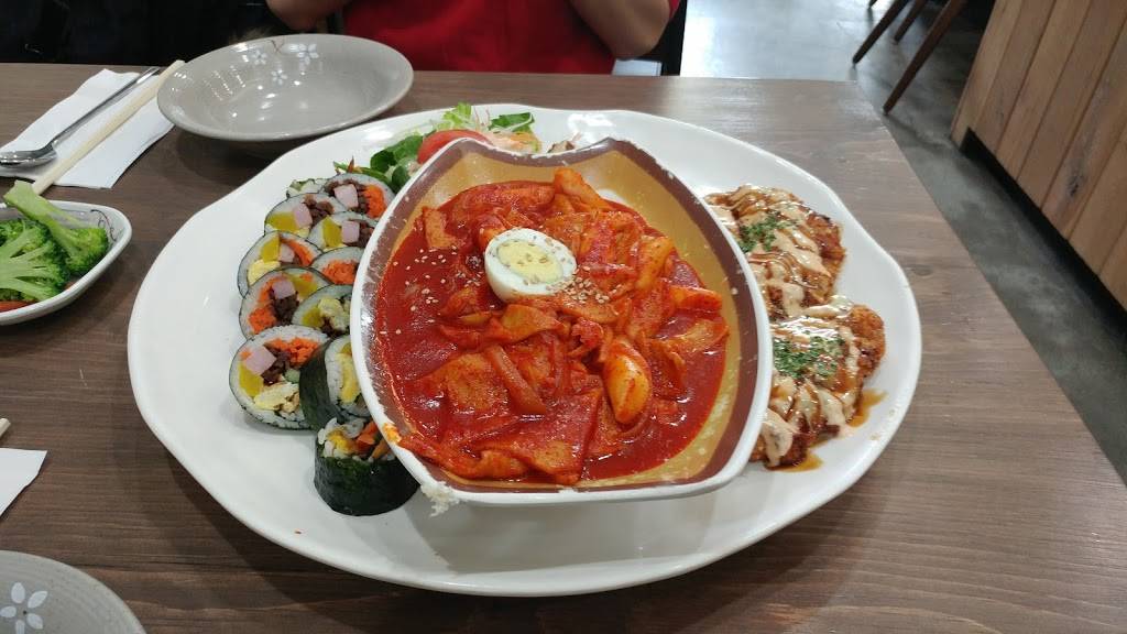 Rolly Kimbab | restaurant | 61-23 Springfield Blvd, Bayside, NY 11364, USA | 3474084172 OR +1 347-408-4172