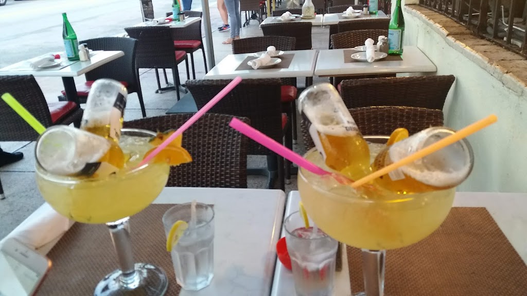 Mia Bella Roma | restaurant | 1238 Ocean Dr, Miami Beach, FL 33139, USA | 3053978544 OR +1 305-397-8544