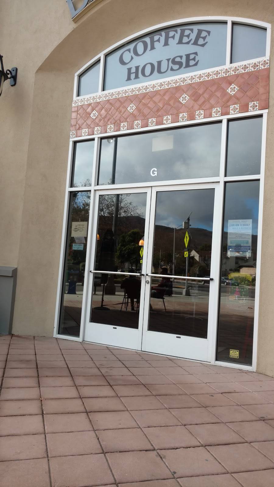 Djangos Coffee House | cafe | 2271 N Ventura Ave, Ventura, CA 93001, USA | 8056485467 OR +1 805-648-5467