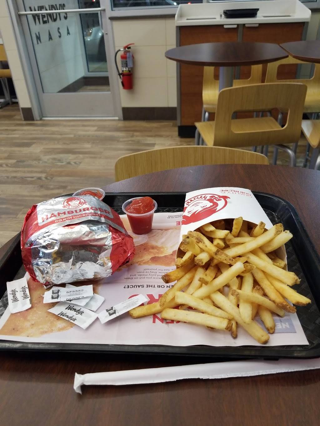 Wendys | restaurant | 1702 Nasa Rd #1, Houston, TX 77058, USA | 3462514058 OR +1 346-251-4058