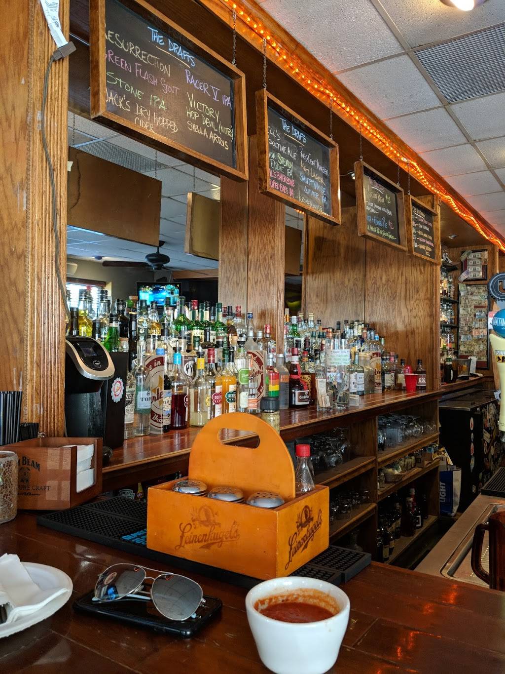 Bartenders | restaurant | 2218 Boston St, Baltimore, MD 21231, USA | 4105342337 OR +1 410-534-2337