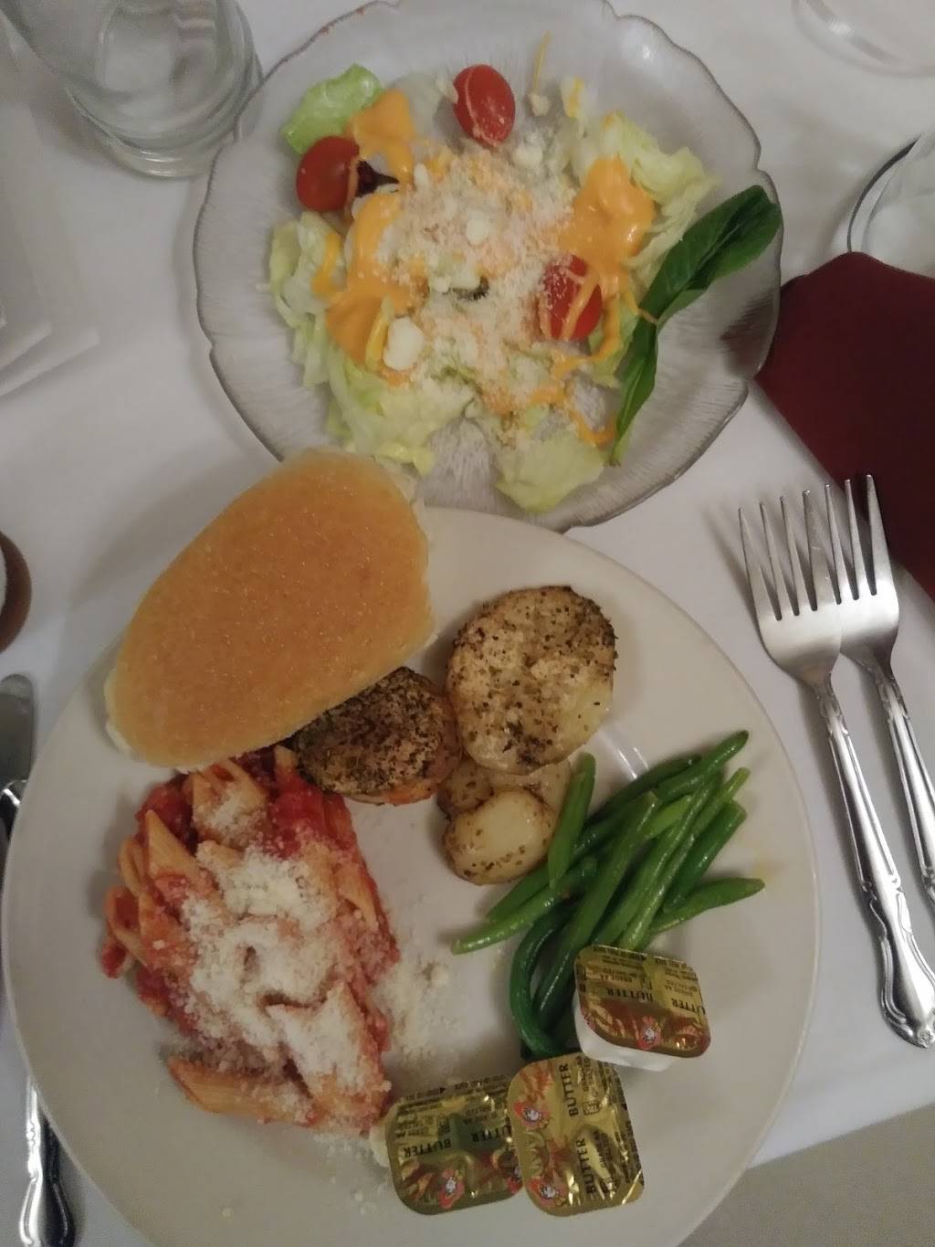 Georgines | restaurant | 1320 Newport Rd, Bristol, PA 19007, USA | 2157850564 OR +1 215-785-0564