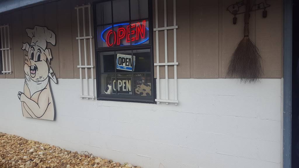 Ricks Bar-B-Que | restaurant | 1522 US-79, Dover, TN 37058, USA | 9312327217 OR +1 931-232-7217