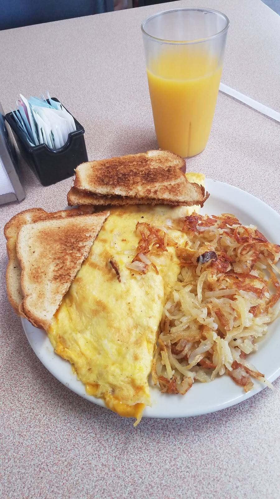 Swedes Restaurant | restaurant | 89 W Grand Ledge Hwy, Mulliken, MI 48861, USA | 5176498941 OR +1 517-649-8941