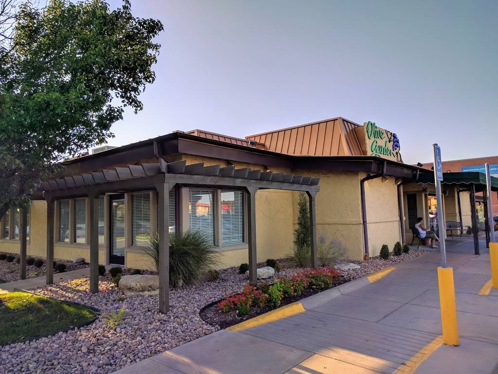 Olive Garden Italian Restaurant | meal takeaway | 323 N Rock Rd, Wichita, KS 67206, USA | 3166846757 OR +1 316-684-6757