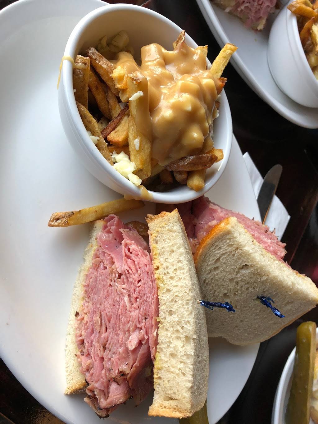 Corned Beef House | restaurant | 120 Whitmore Rd #19, Woodbridge, ON L4L 6A4, Canada | 9052658989 OR +1 905-265-8989