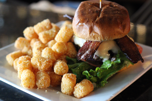 Rooneys Food and Spirits | restaurant | 17626 140th Ave NE, Woodinville, WA 98072, USA | 4254813586 OR +1 425-481-3586