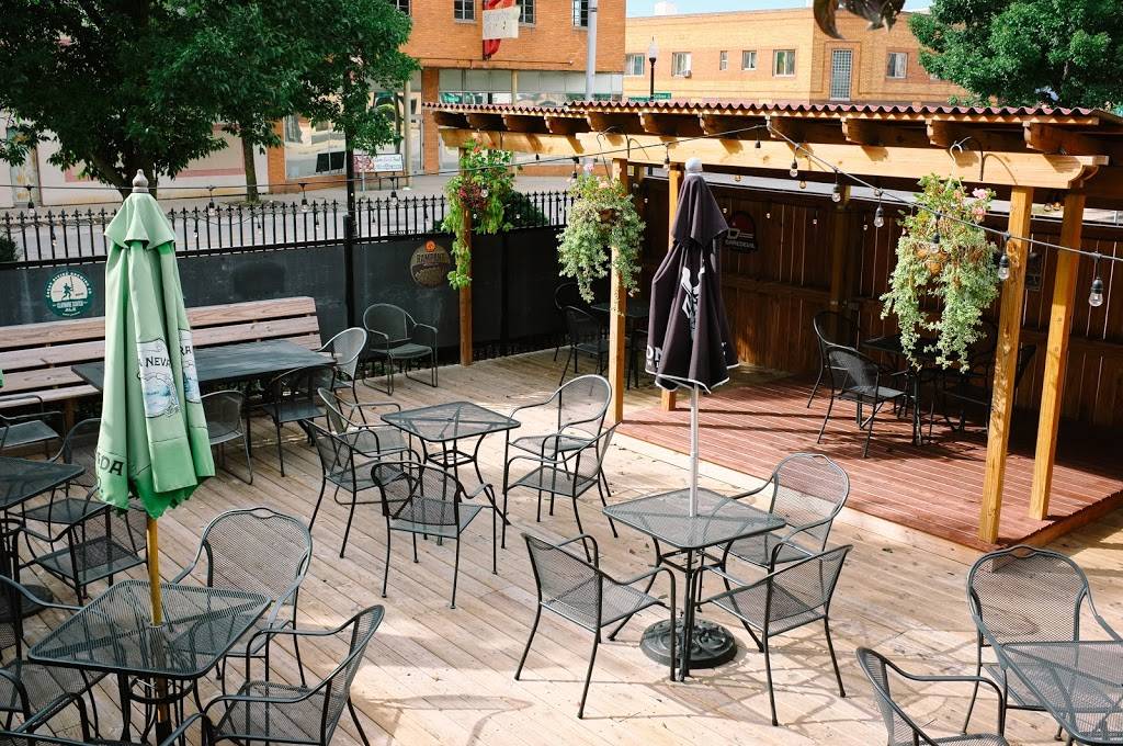 Welchs Ale House | restaurant | 1915 S Calhoun St, Fort Wayne, IN 46802, USA | 2604566542 OR +1 260-456-6542