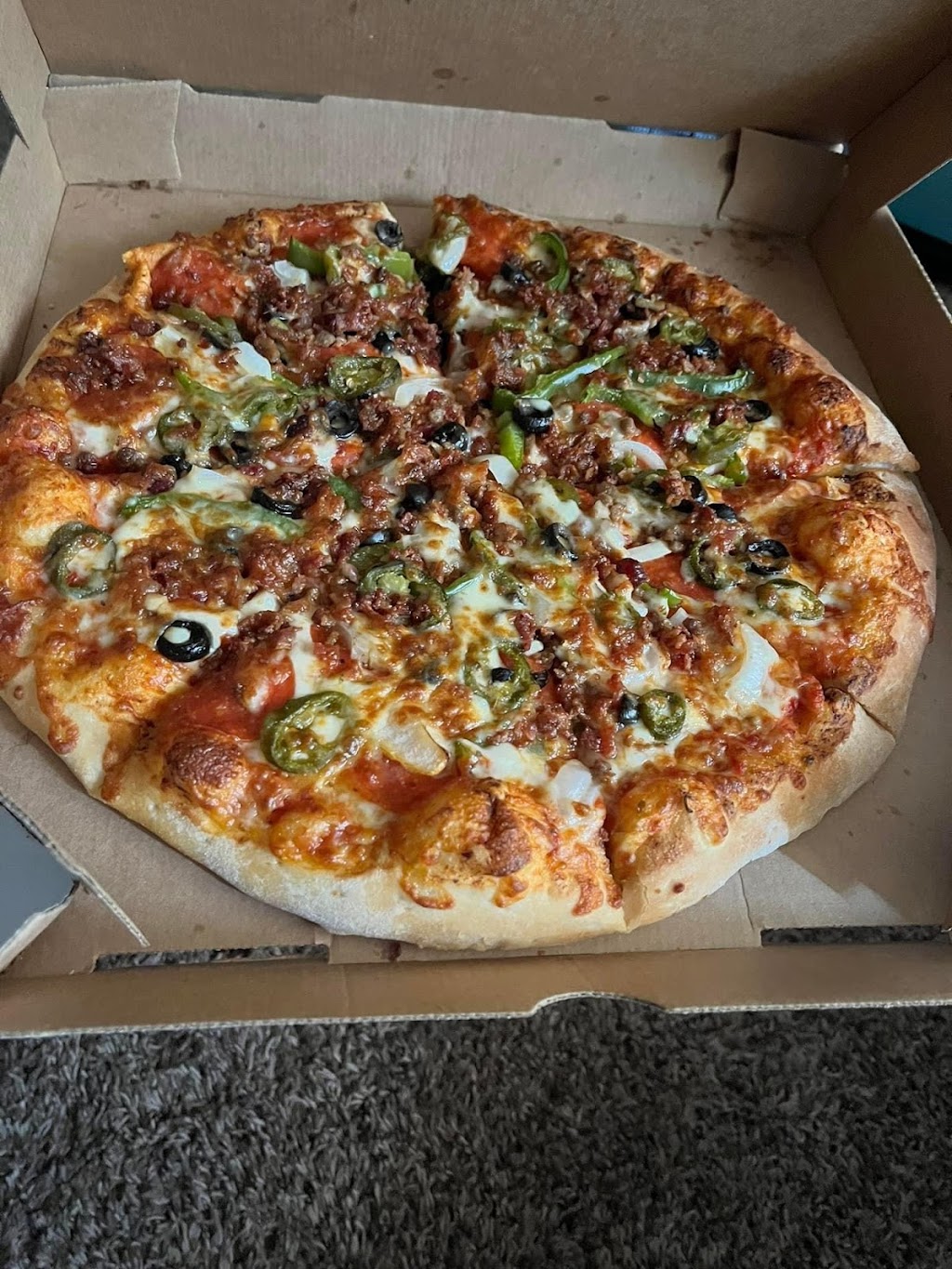 Toppers Pizza | restaurant | 2613 SW 21st St, Topeka, KS 66604, USA | 7857830100 OR +1 785-783-0100