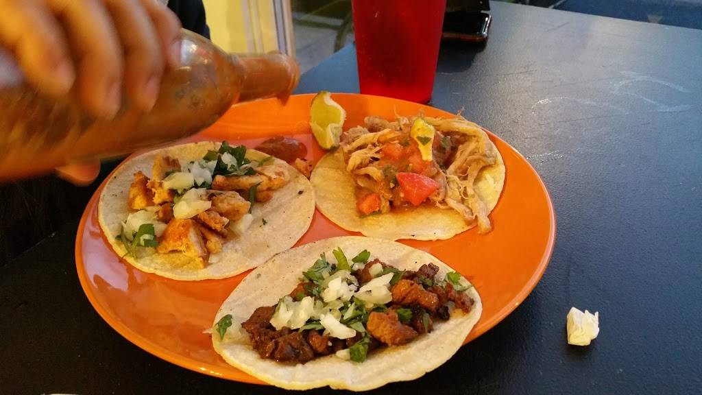 Lomelis | restaurant | 24 Oak St, Plattsburgh, NY 12901, USA | 5183103800 OR +1 518-310-3800