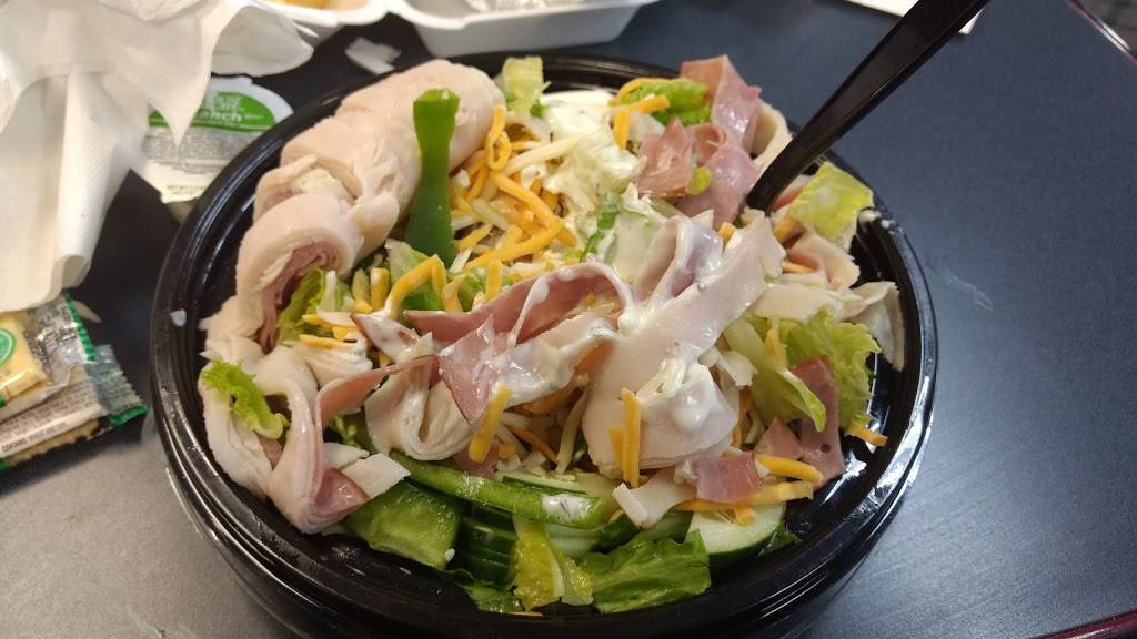 Denos Subs & Seafood | restaurant | 113 E Blackstock Rd, Spartanburg, SC 29301, USA | 8647075077 OR +1 864-707-5077