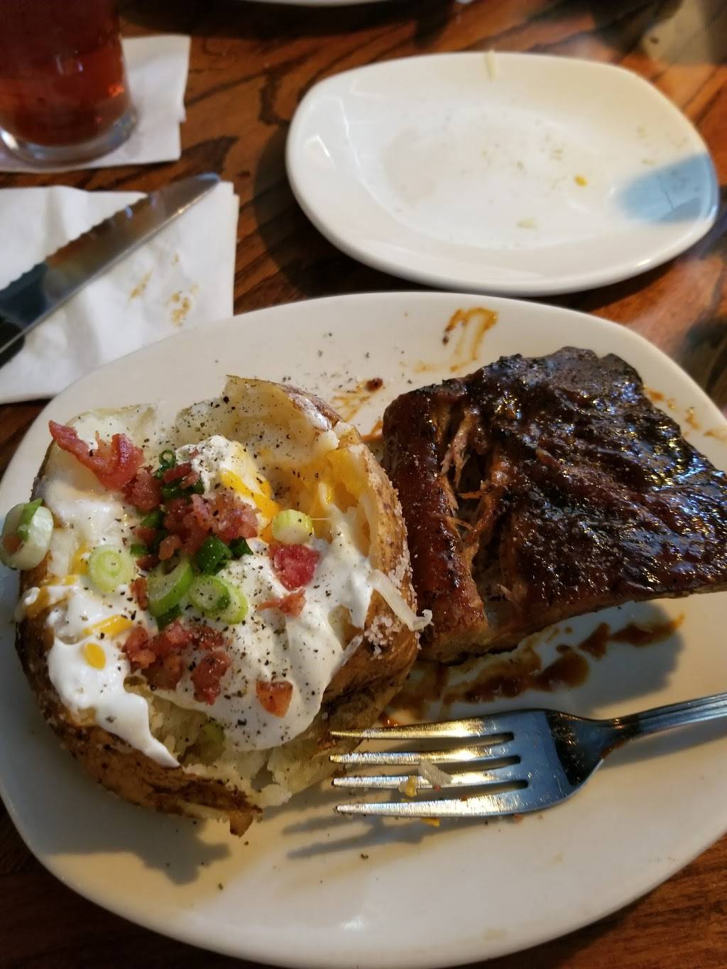 Outback Steakhouse | restaurant | 3000 Meadowbrook Mall Road, Bridgeport, WV 26330, USA | 3048428915 OR +1 304-842-8915