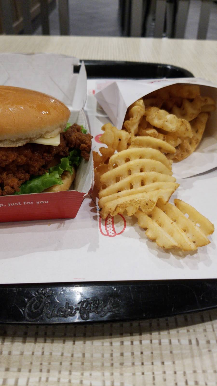 Chick-fil-A | restaurant | 11629 Shadow Creek Pkwy Kirby Dr and, McHard Rd, Pearland, TX 77584, USA | 7133401190 OR +1 713-340-1190