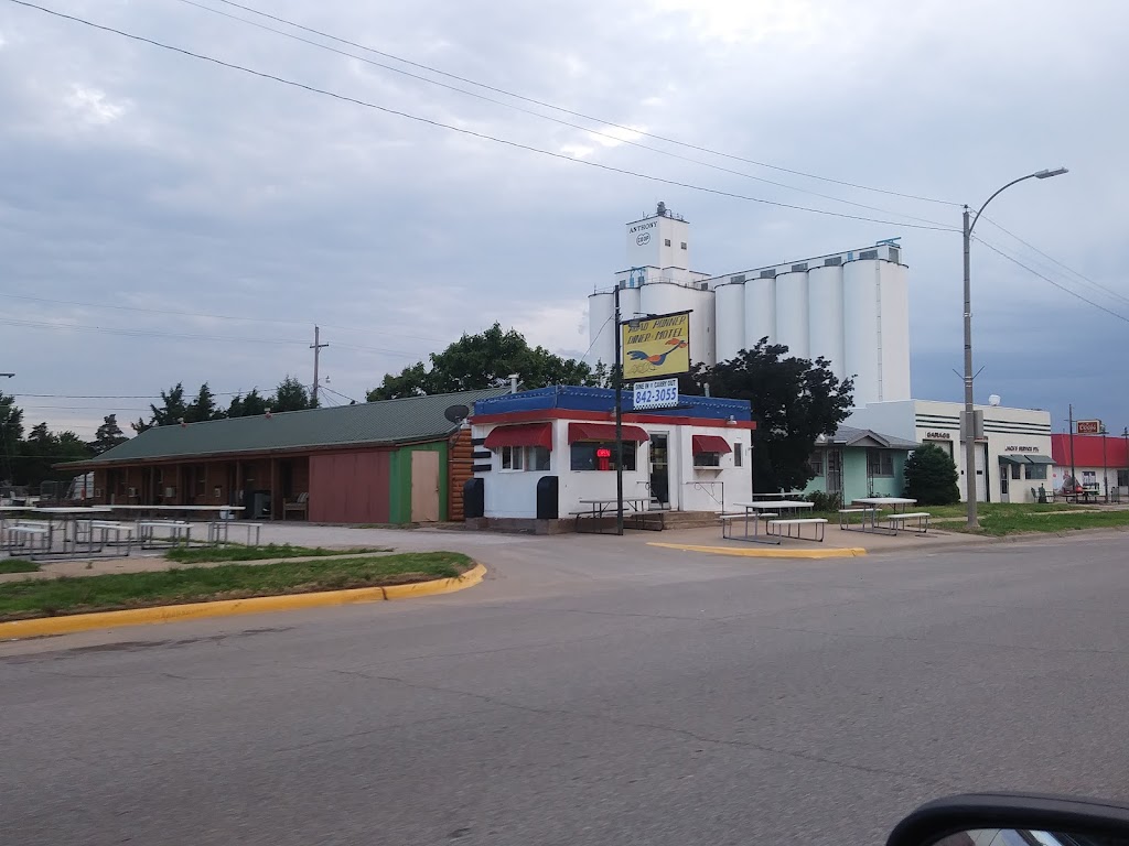 Roadrunner Diner | restaurant | 416 W Main St, Anthony, KS 67003, USA | 6208423055 OR +1 620-842-3055