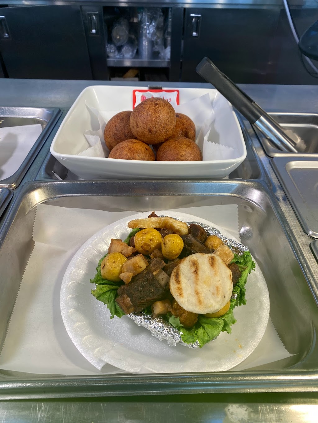 Arepas Colombianas | restaurant | 1815 Hawthorne Blvd #310, Redondo Beach, CA 90278, USA | 3103703713 OR +1 310-370-3713