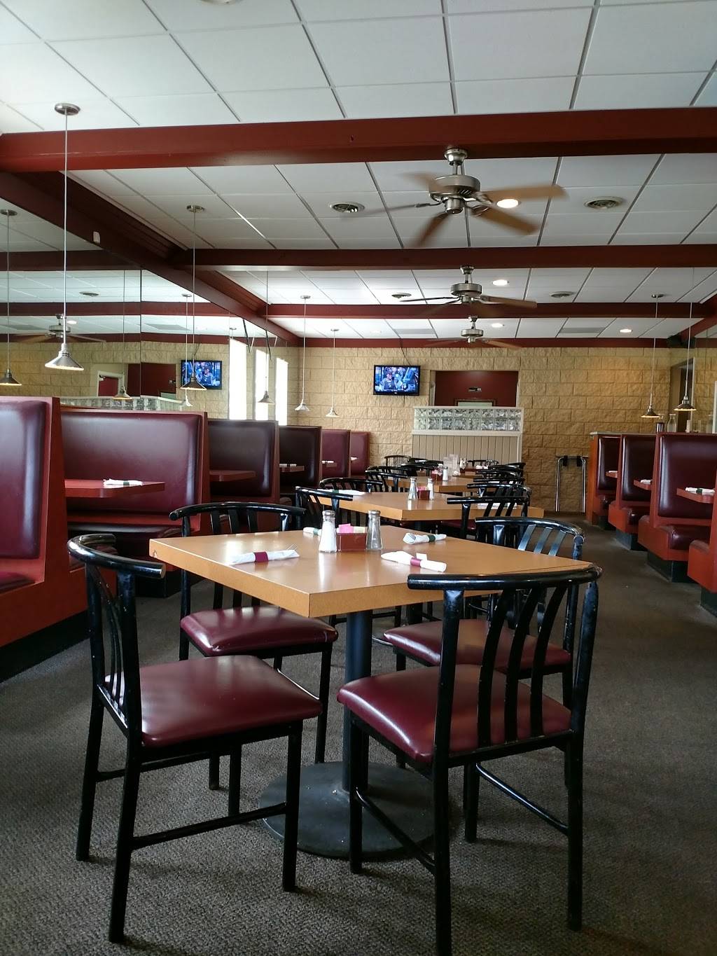 Dukes of Highland | restaurant | 1200 S Milford Rd, Highland, MI 48357, USA | 2488878230 OR +1 248-887-8230