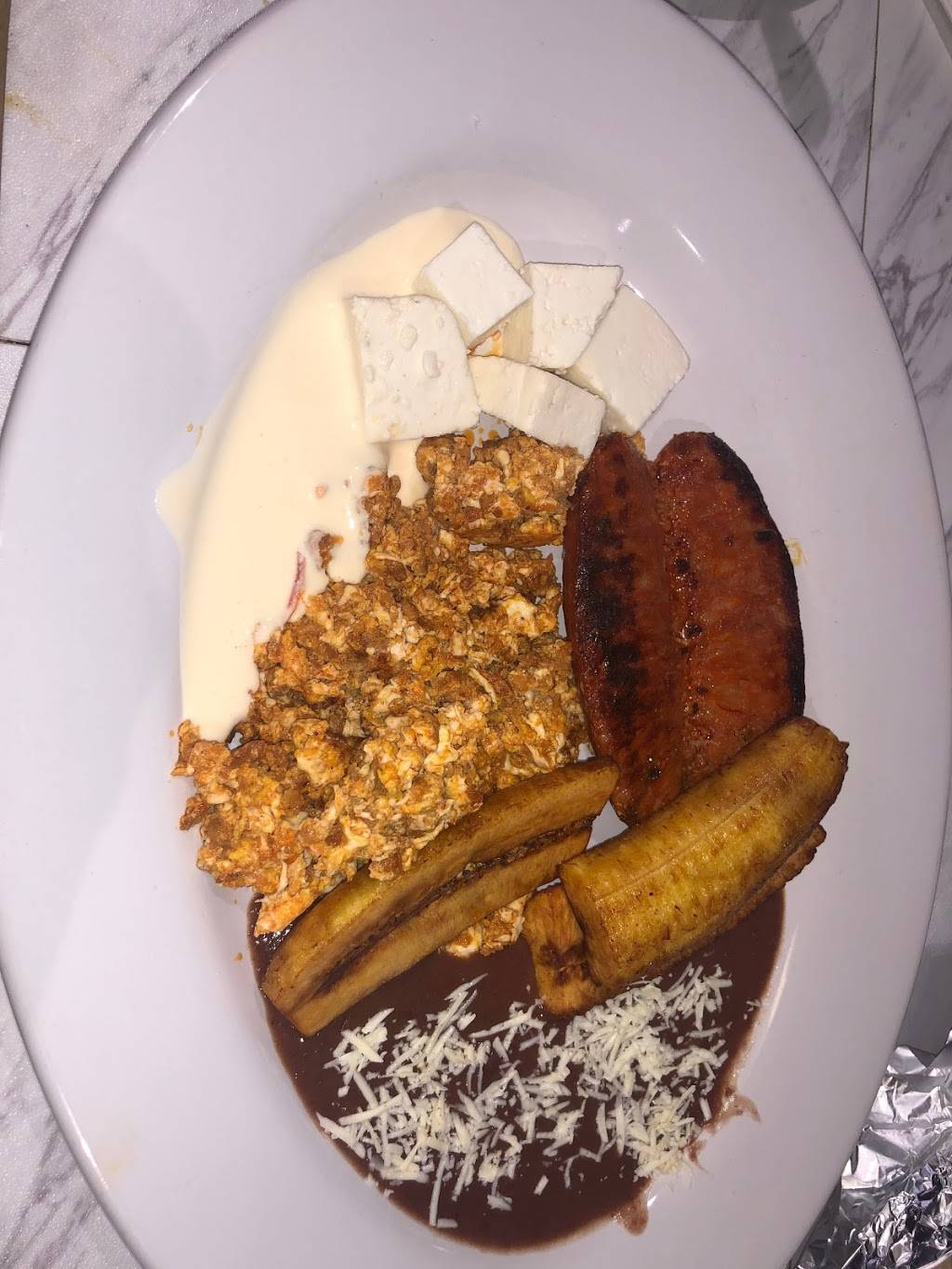 La Familia Restaurant | restaurant | 200 S Haven St, Baltimore, MD 21224, USA | 4438270990 OR +1 443-827-0990