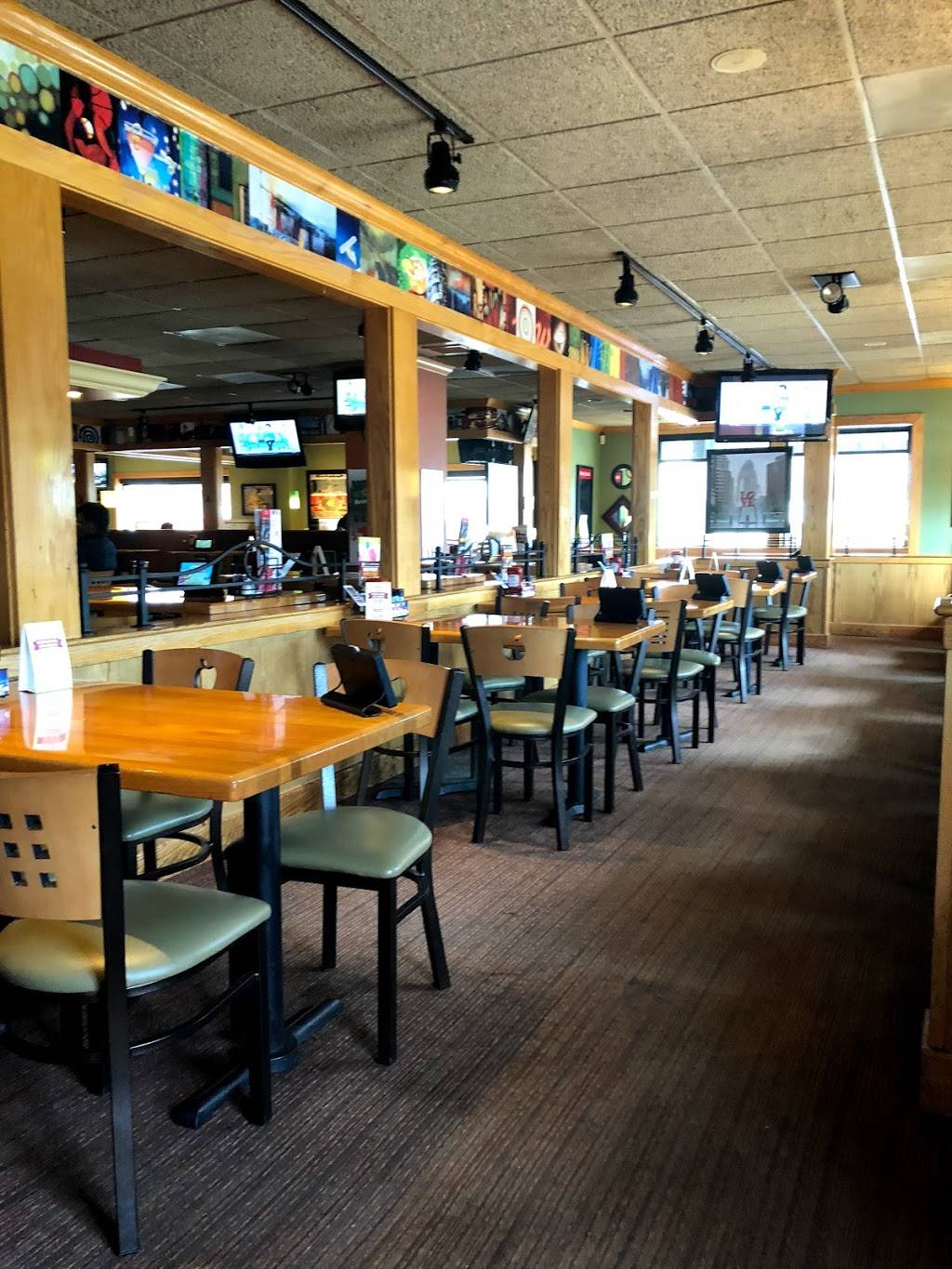 Applebees Grill + Bar | restaurant | 7650 City Line Ave, Philadelphia, PA 19151, USA | 2154778600 OR +1 215-477-8600