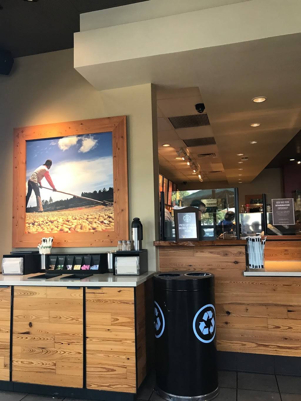 Starbucks | cafe | 1089 E Prosperity Ave, Tulare, CA 93274, USA | 5596881332 OR +1 559-688-1332