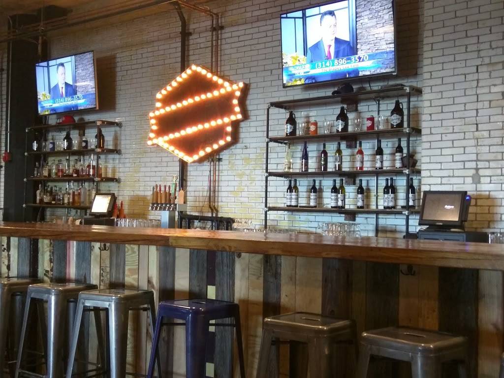 The Old Bakery Beer Company | restaurant | 400 Landmarks Blvd, Alton, IL 62002, USA | 6184631470 OR +1 618-463-1470