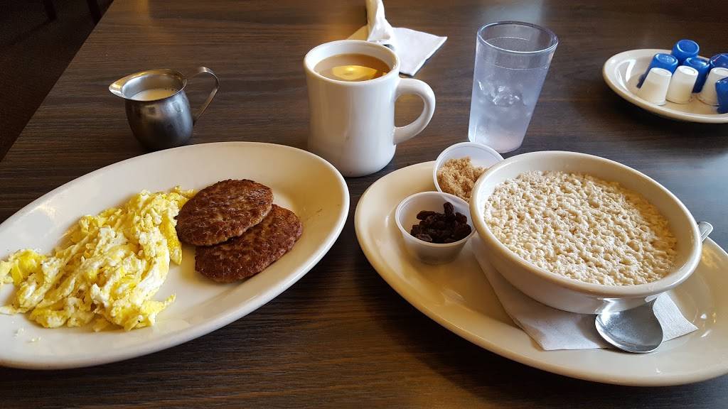 Brevins Downtown Eatery | restaurant | 200 S Main St, Churubusco, IN 46723, USA | 2606939340 OR +1 260-693-9340