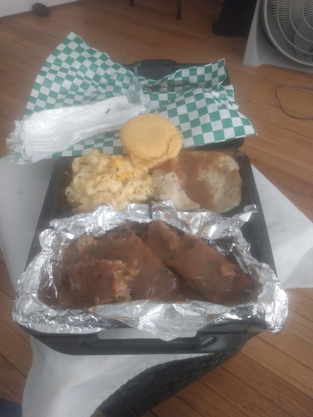 Chicago Food On The Run | restaurant | 8040 S Ashland Ave, Chicago, IL 60620, USA | 7734203523 OR +1 773-420-3523