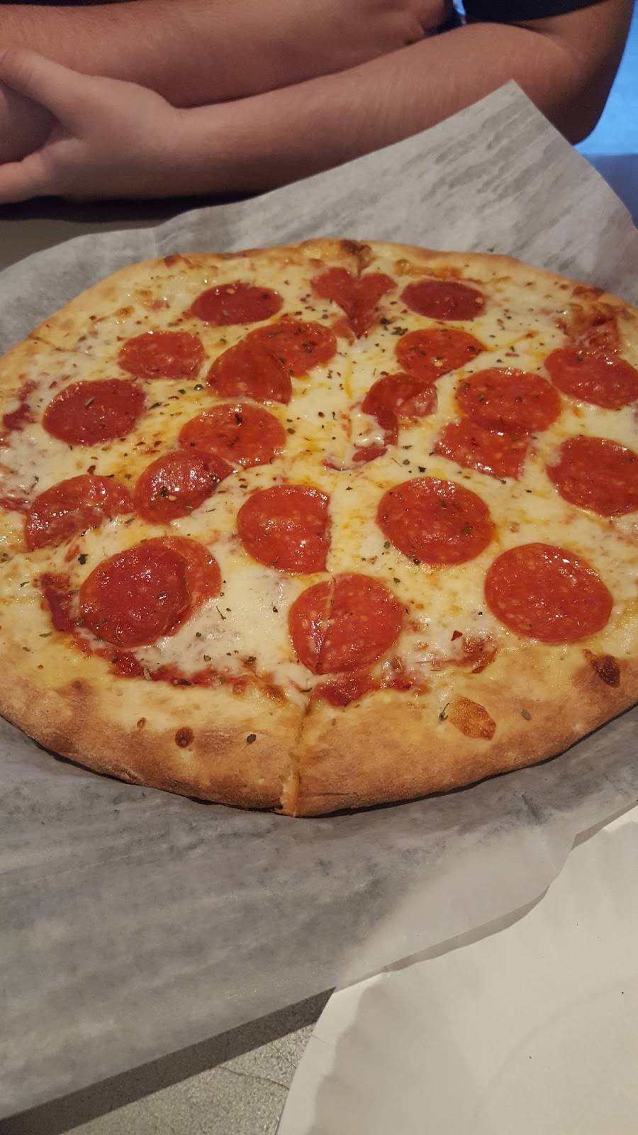 Monchesse Pizza | restaurant | 9459 Harding Ave, Surfside, FL 33154, USA | 3058686499 OR +1 305-868-6499