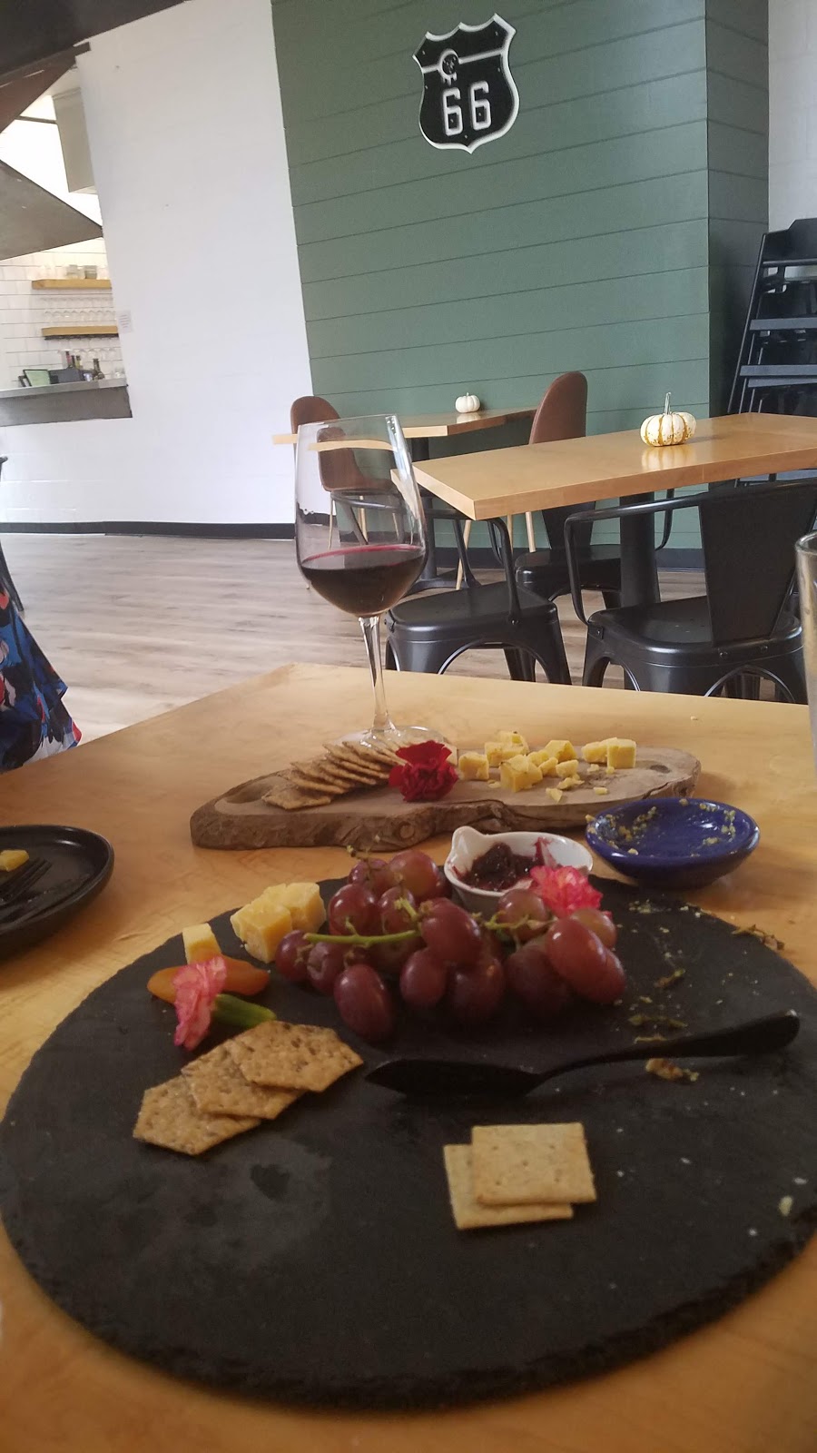 Veldys Artisan Cheese and Wine | restaurant | 2439 E 11th St, Tulsa, OK 74104, USA | 9185745881 OR +1 918-574-5881