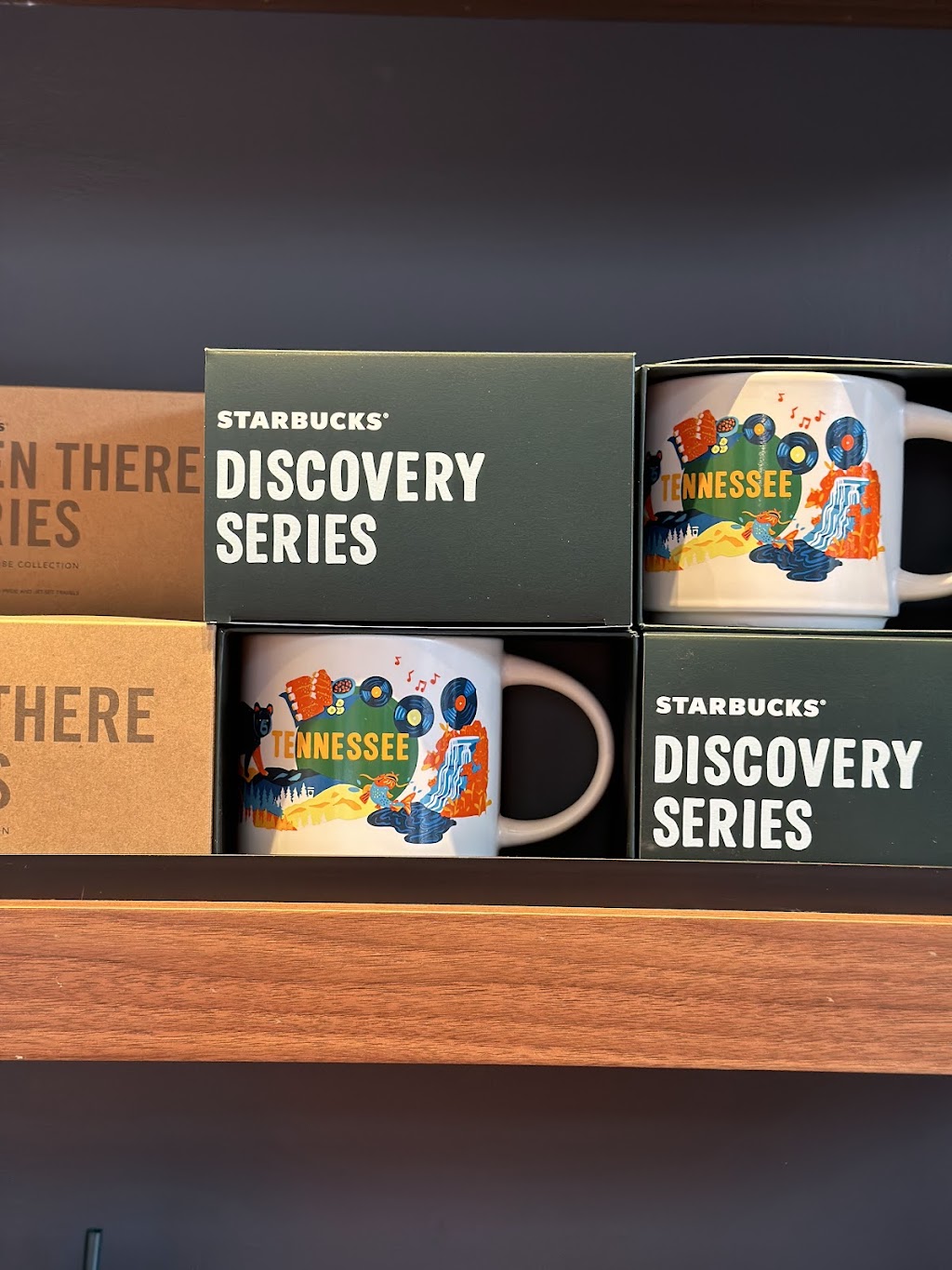 Starbucks | cafe | 4015 Hillsboro Pike, Nashville, TN 37215, USA | 6292405521 OR +1 629-240-5521