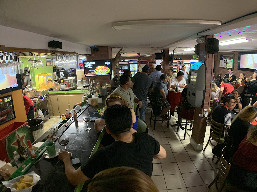 Spencerville Deli Beer & Wine | restaurant | 2215 Spencerville Rd, Spencerville, MD 20868, USA | 3014767800 OR +1 301-476-7800