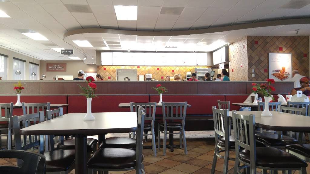 Chick-fil-A | restaurant | 205 Carmichael Way, Chesapeake, VA 23322, USA | 7574213586 OR +1 757-421-3586