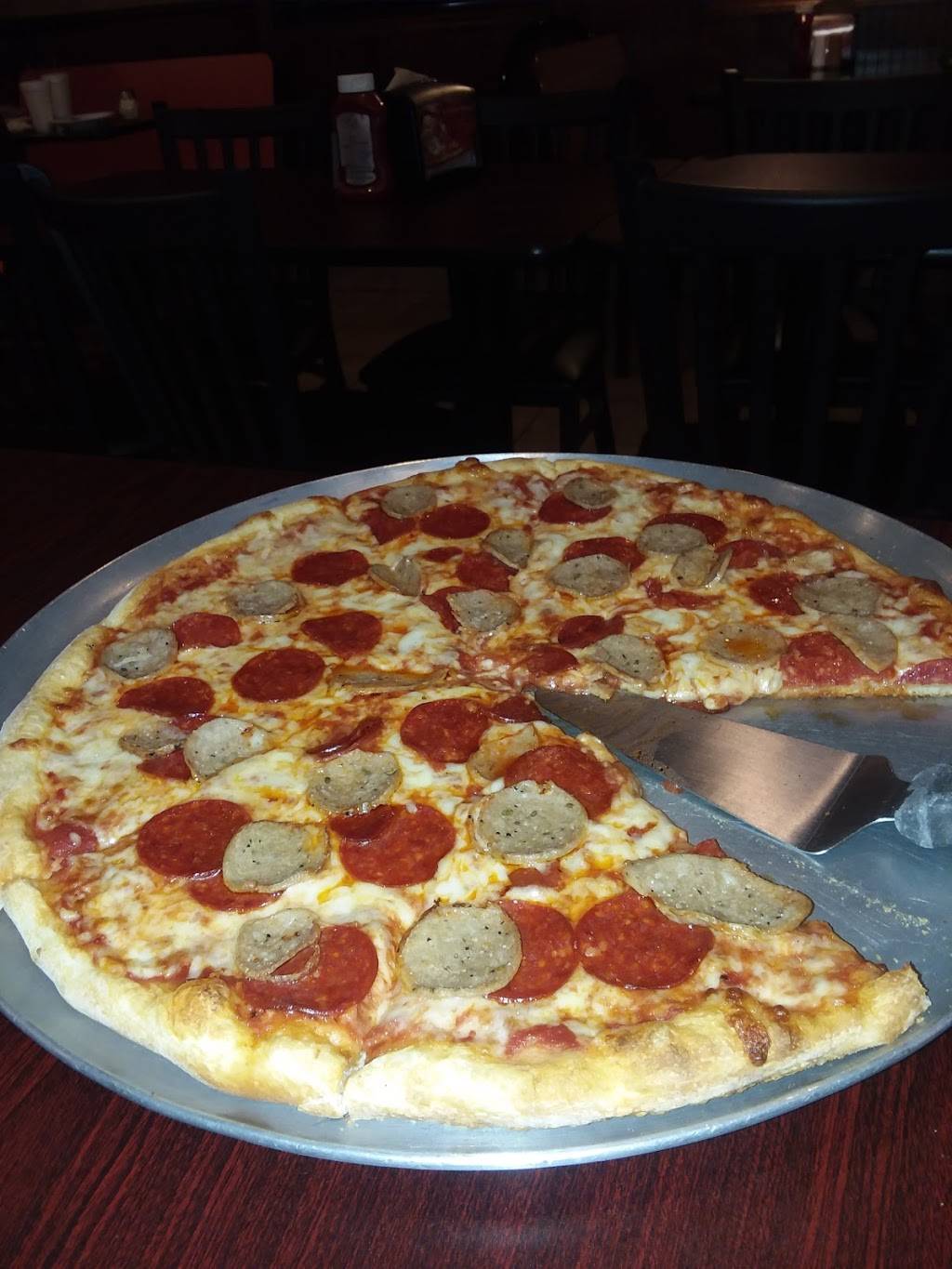 O Sole Mio Pizzeria | restaurant | 1018 Bill Tuck Hwy, South Boston, VA 24592, USA | 4345751270 OR +1 434-575-1270