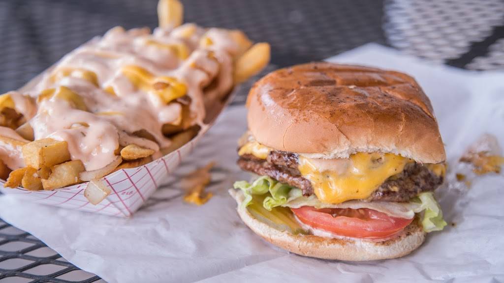 The Dog House Tulsa | restaurant | 3711 S Harvard Ave Suite A, Tulsa, OK 74135, USA | 9188109330 OR +1 918-810-9330