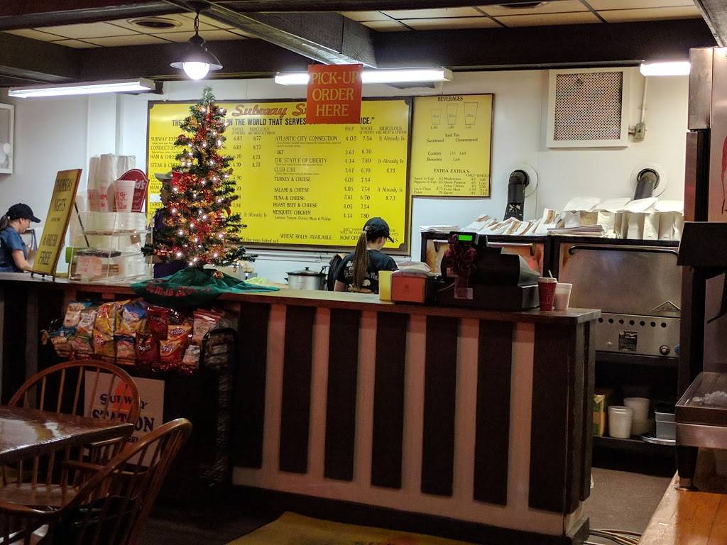 Subway Station | meal takeaway | 12288 Warwick Blvd, Newport News, VA 23606, USA | 7575990167 OR +1 757-599-0167