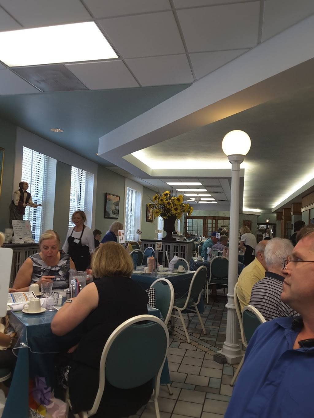 Greenhouse Inn Restaurant | restaurant | 6300 N Ridge Ave, Chicago, IL 60660, USA | 7732734182 OR +1 773-273-4182