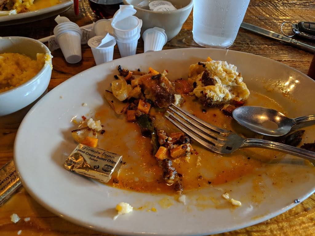 Cumberland Biscuit Company | restaurant | 114 W Main St, McMinnville, TN 37110, USA | 9314748670 OR +1 931-474-8670