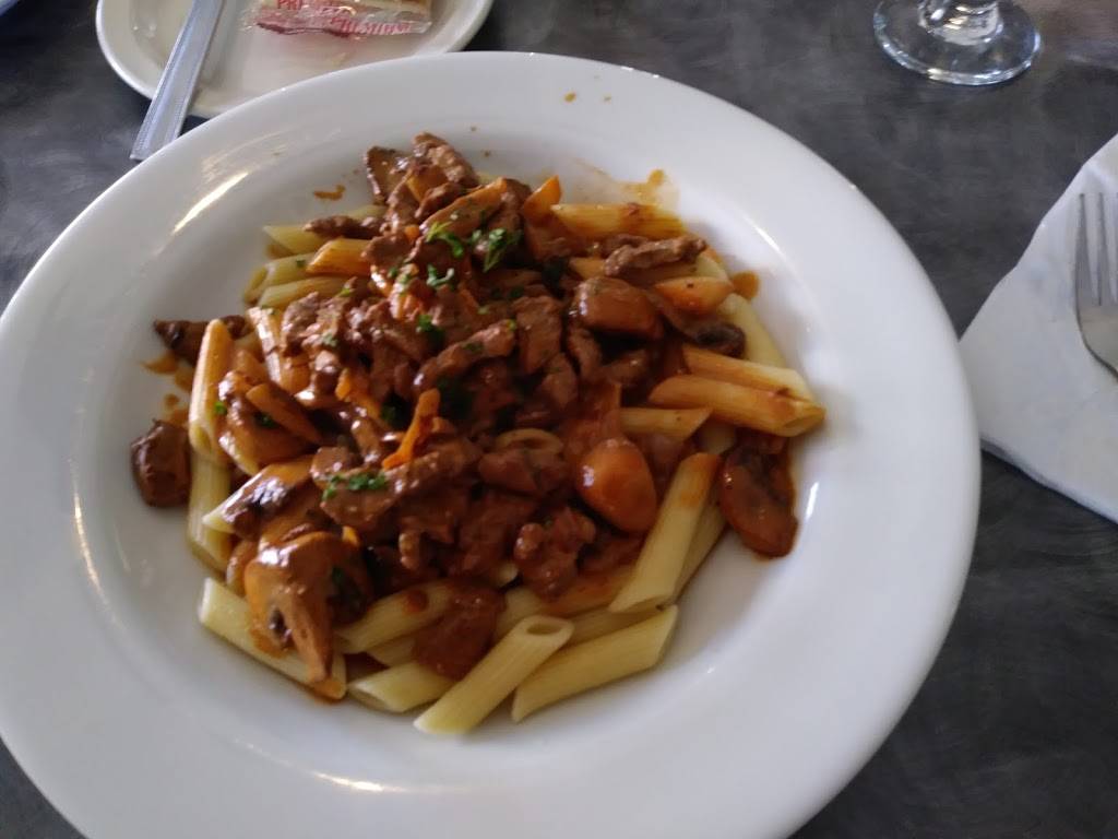 Bistro Le BisCornu | restaurant | 2200 Rue Royale, Trois-Rivières, QC G9A 4L5, Canada | 8198408292 OR +1 819-840-8292