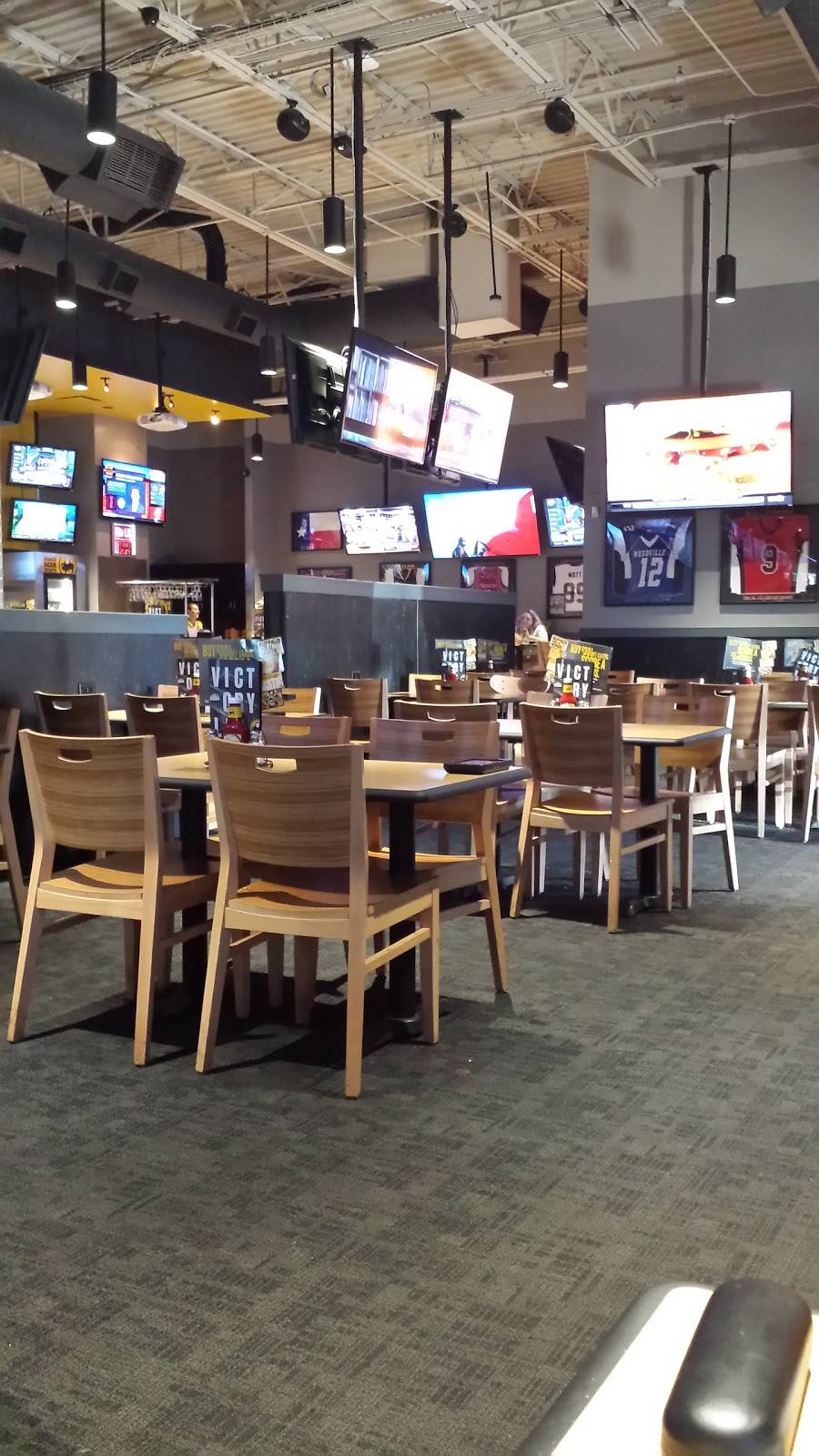 Buffalo Wild Wings | restaurant | 2727 Mercantile Dr #502, Rosenberg, TX 77471, USA | 2813429464 OR +1 281-342-9464