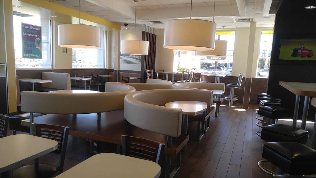 McDonalds | cafe | 401 S MacArthur Blvd, Oklahoma City, OK 73128, USA | 4057892293 OR +1 405-789-2293