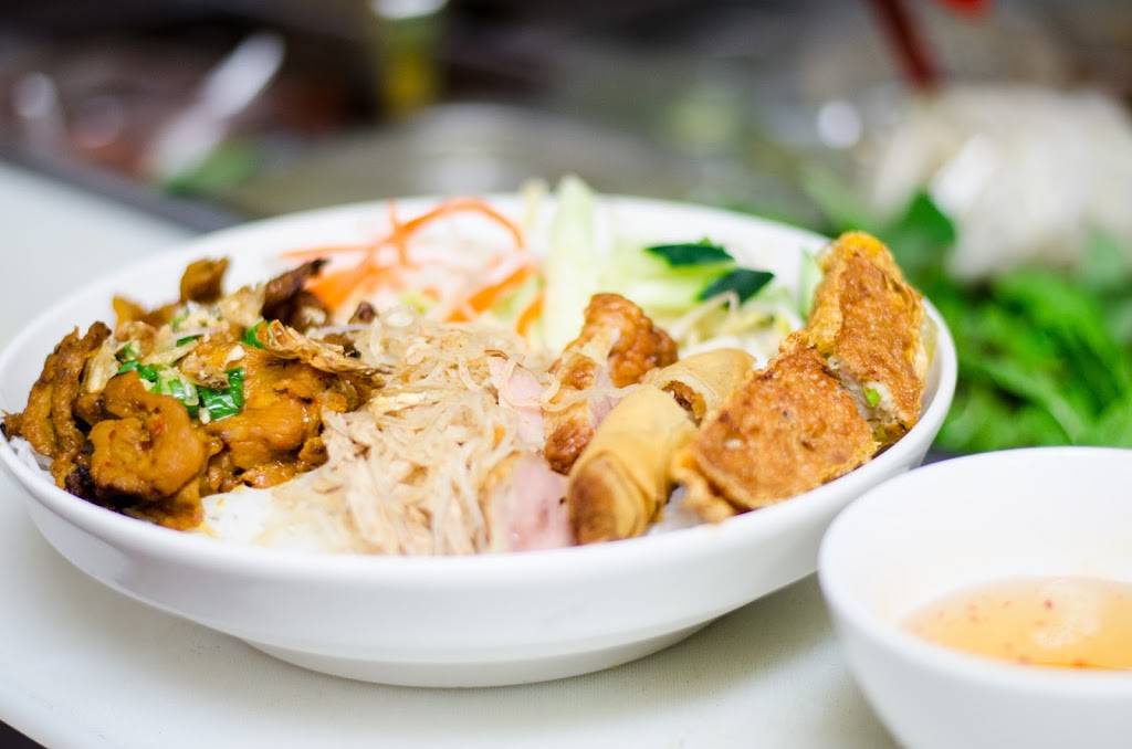 What The Pho | restaurant | 2532 Old Denton Rd #106, Carrollton, TX 75006, USA | 9728100147 OR +1 972-810-0147